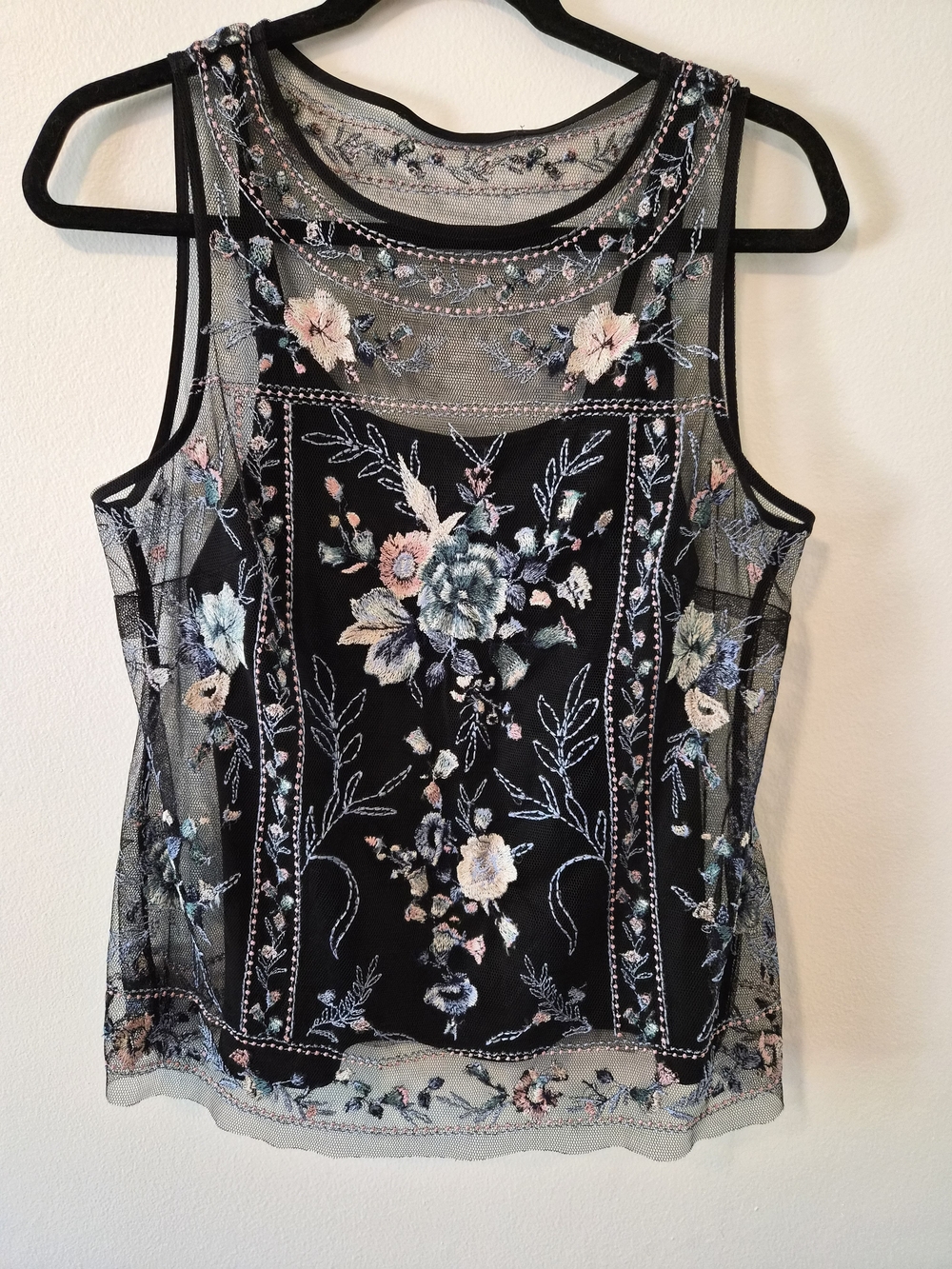 White House Black Market Black Floral Embroidered Mesh Tank Top Size Small